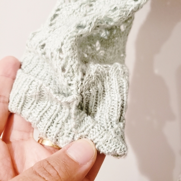 Mint Green Pink Rose Knit Long Sleeve Top - Picture 4 of 8